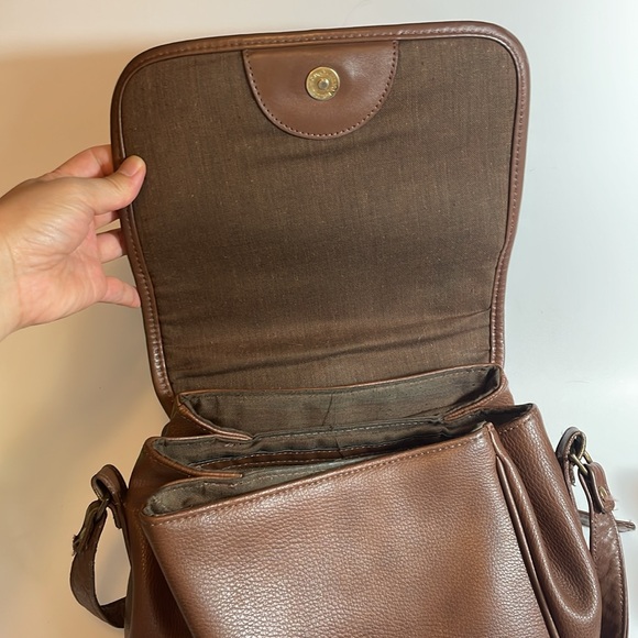 Stone Mountain brown leather flap crossbody bag - Picture 6 of 12